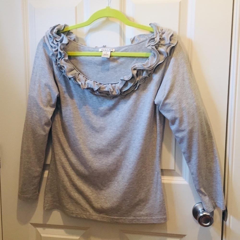 Avalin | Gray Ruffle Neckline Stretch Scoop Neck Long Sleeve Pullover Top M